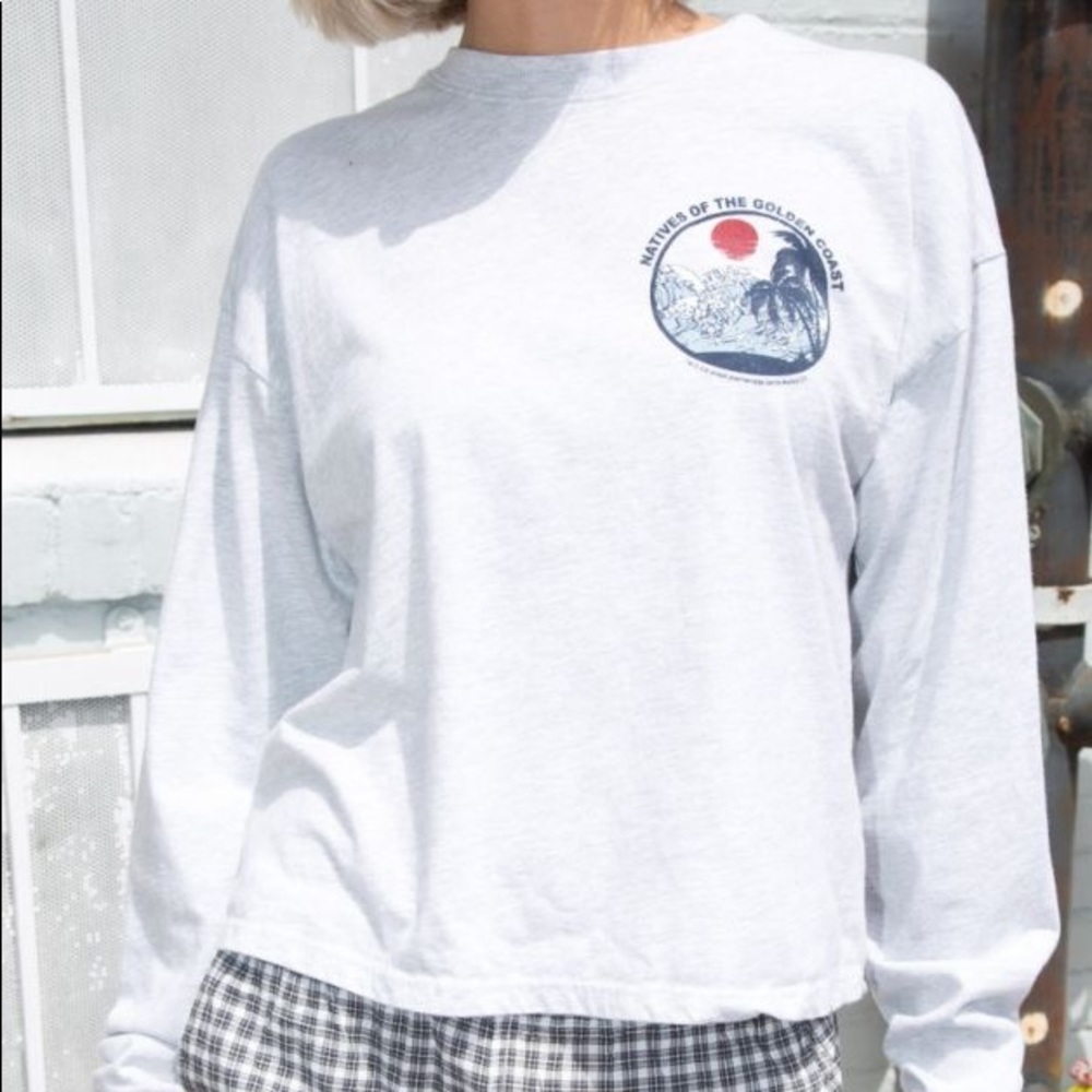 brandy melville golden coast long sleeve tee